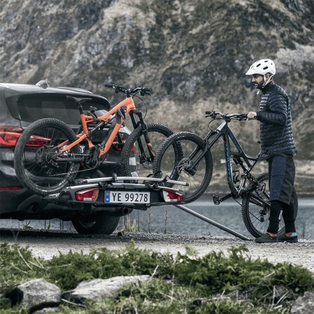 3 dviračių laikiklis ant kablio Thule VeloSpace XT 1