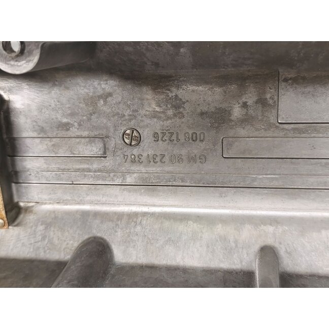 Opel Omega / Senator / Monza valve cover 2